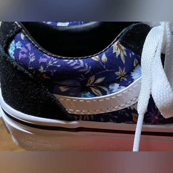 Vans kids Wade shoes in purple floral Size-12 - Picture 3 of 12
